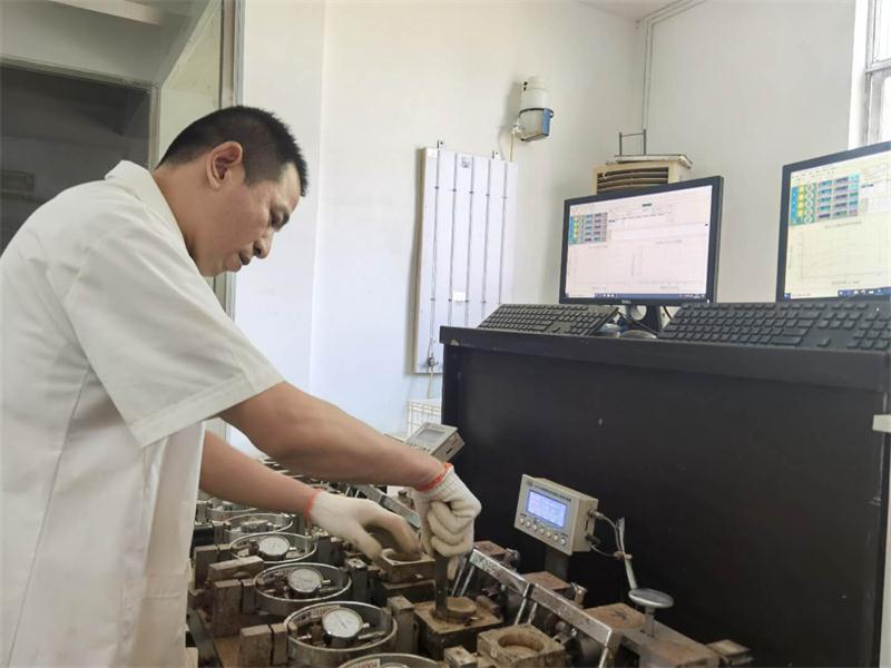 公司同002A：土工試驗(yàn)甲級(jí)，可以承擔(dān)甲級(jí)及以下工程勘察資格所能承擔(dān)工程勘察項(xiàng)目的土工試驗(yàn)任務(wù)； 聯(lián)系人：任玲，電話：18653883892(圖2)